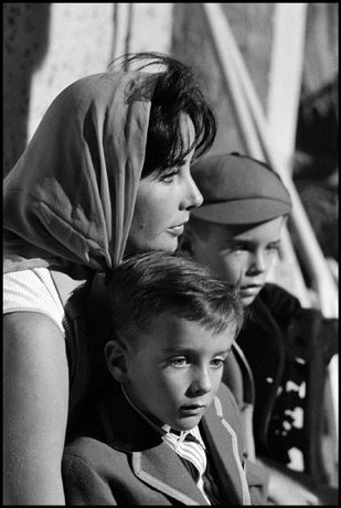 (c) Magnum Photos