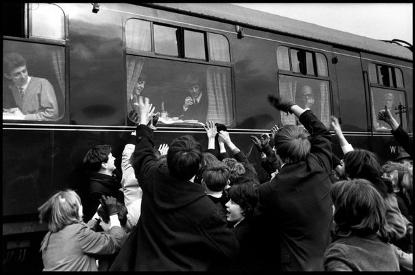 La historia detrás de A Hard Days Night la película La historia detrás de A Hard Days Night la película
