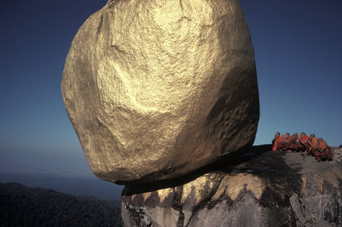 BURMA.SHWE PYE DAW rock at 3000 ft alt,10 miles north Kyakito,150 miles Rangoon, Buddhist holy site.