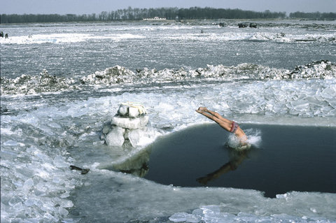 (c) 
Hiroji Kubota
 / Magnum Photos