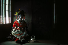 
Zoom In: A Geisha's Life
