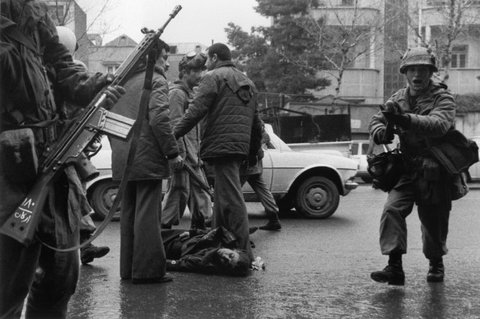 (c) Abbas / Magnum Photos