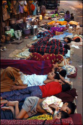 (c) Raghu Rai / Magnum Photos
