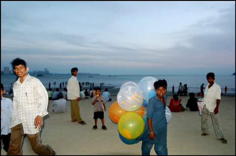 (c) Raghu Rai / Magnum Photos