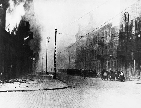 (c) Bar Am Collection / Magnum Photos