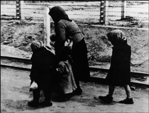 (c) Bar Am Collection / Magnum Photos