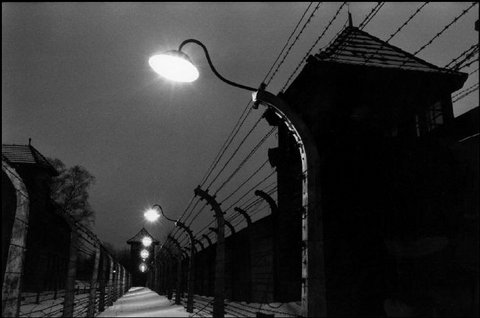 (c) Raymond Depardon / Magnum Photos