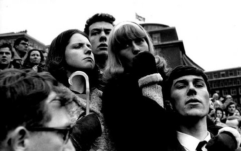 (c) 
Henri Cartier-Bresson
 / Magnum Photos