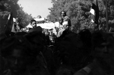 (c) 
Henri Cartier-Bresson
 / Magnum Photos