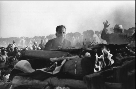 (c) 
Henri Cartier-Bresson
 / Magnum Photos