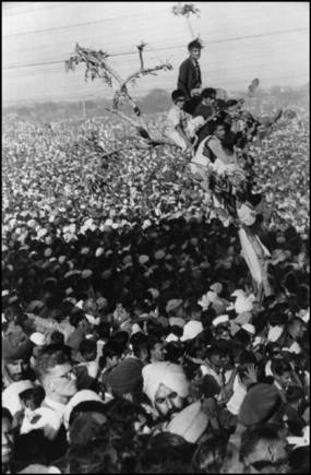 (c) 
Henri Cartier-Bresson
 / Magnum Photos