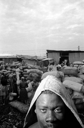 (c) Bruce Gilden / Magnum Photos