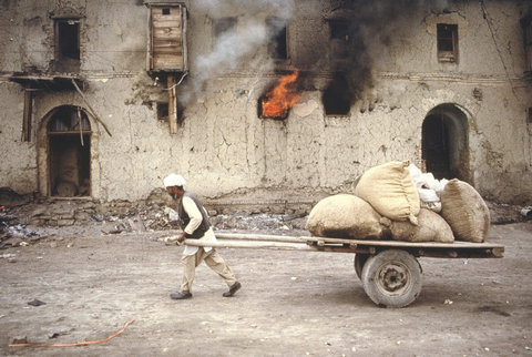 (c) 
Steve McCurry
 / Magnum Photos