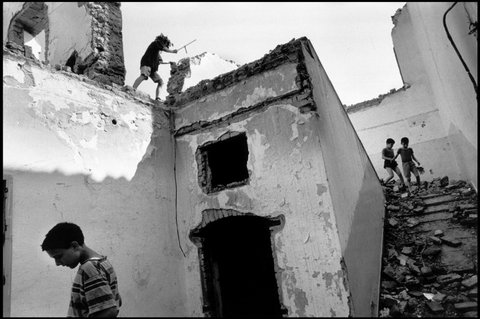 (c) Gilles Peress / Magnum Photos