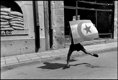 (c) Gilles Peress / Magnum Photos