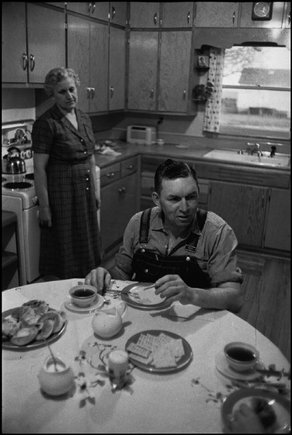 (c) Henri Cartier-Bresson / Magnum Photos