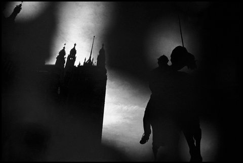 (c) Erich Hartmann / Magnum Photos
