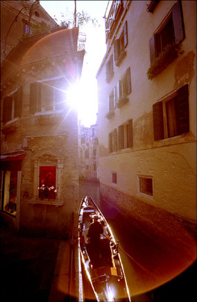 (c) Ian Berry / Magnum Photos