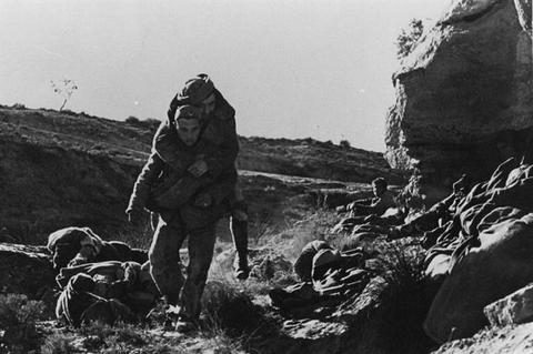 (c) Cornell Capa Photos by Robert Capa © 2001 / Magnum Photos