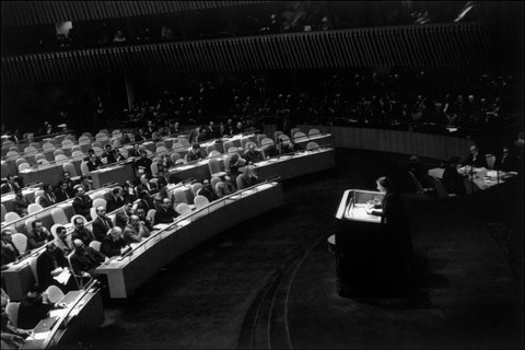 (c) Marilyn Silverstone / Magnum Photos