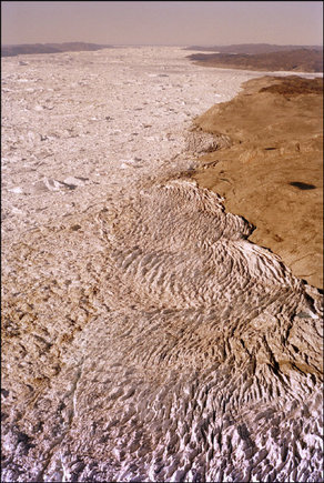(c) 
Ian Berry
 / Magnum Photos