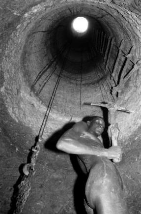 (c) Chris Steele-Perkins / Magnum Photos