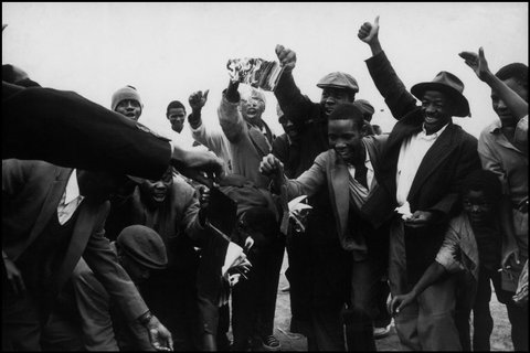 (c) Ian Berry / Magnum Photos