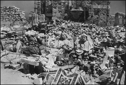 (c) David Seymour / Magnum Photos