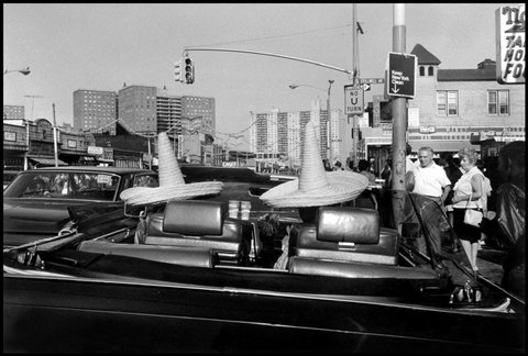 (c) Bruce Gilden / Magnum Photos