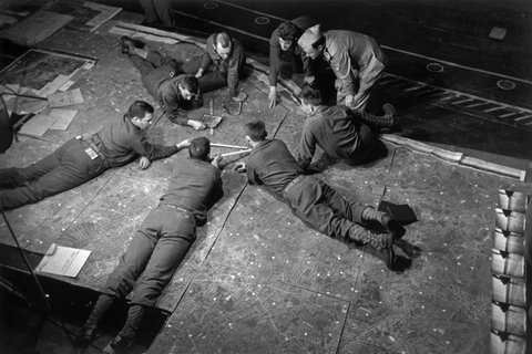 (c) ROBERT  CAPA © 2001 By Cornell Capa / Magnum Photos
