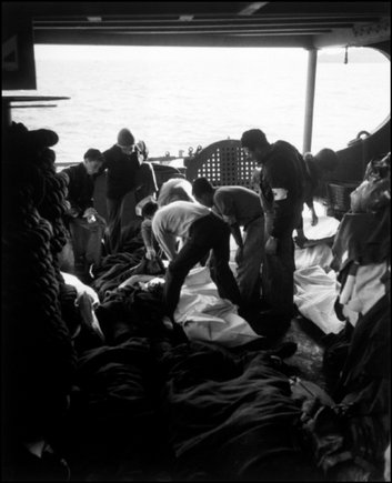 (c) ROBERT  CAPA © 2001 By Cornell Capa / Magnum Photos