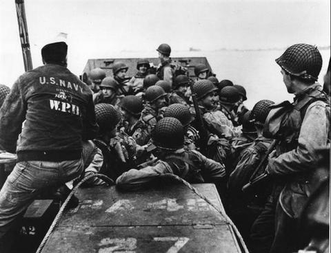 (c) ROBERT  CAPA © 2001 By Cornell Capa / Magnum Photos