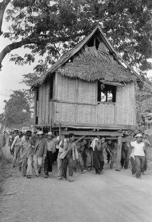 (c) George Rodger / Magnum Photos
