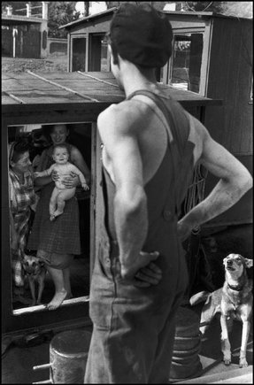 (c) Henri Cartier-Bresson / Magnum Photos
