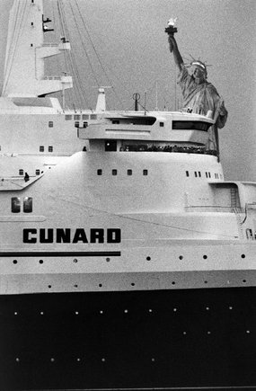 (c) Bruce Davidson / Magnum Photos