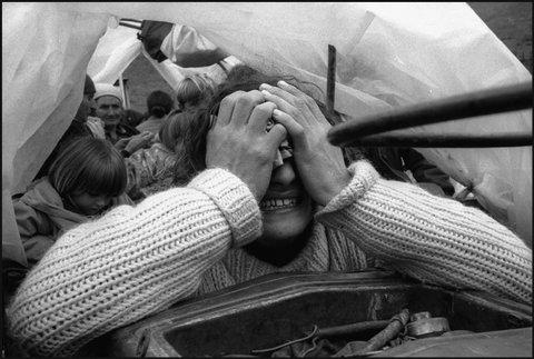 (c) Nikos Economopoulos / Magnum Photos