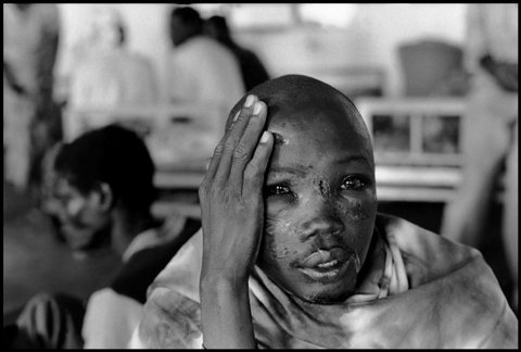 (c) Gilles Peress / Magnum Photos