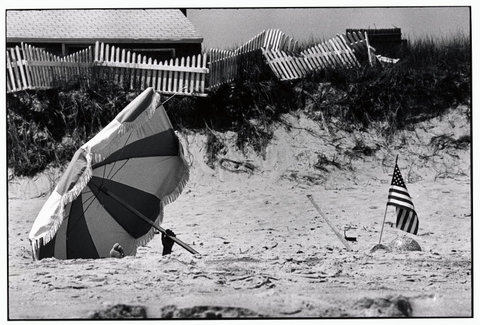 (c) Elliott Erwitt  / Magnum Photos