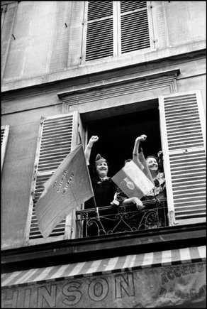 (c) Cornell Capa Photos by Robert Capa © 2001 / Magnum Photos