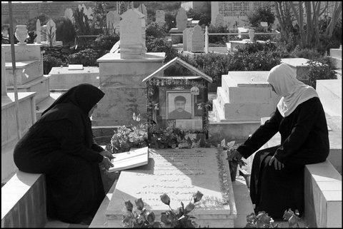 (c)  Abbas        / Magnum Photos