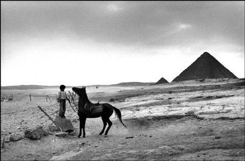 (c) Raymond Depardon / Magnum Photos