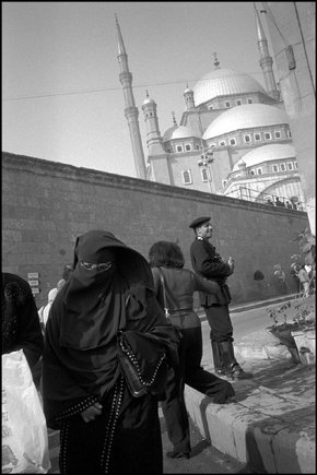 (c)  Abbas        / Magnum Photos