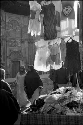 (c)  Abbas        / Magnum Photos