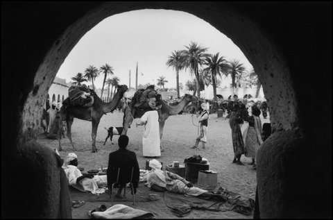 (c) Raymond Depardon / Magnum Photos