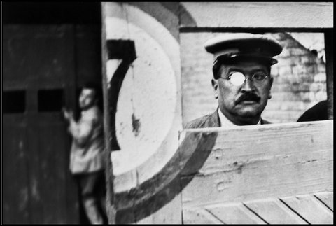 (c) Henri Cartier-Bresson / Magnum Photos