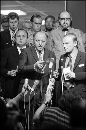 (c) Raymond Depardon / Magnum Photos