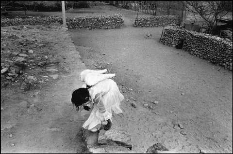 (c) Abbas / Magnum Photos