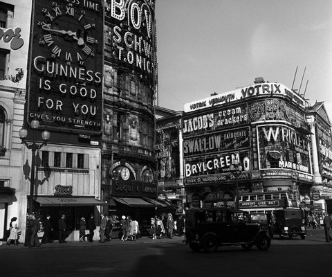 (c) George Rodger / Magnum Photos