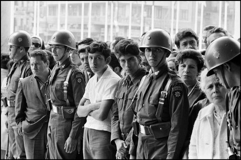 (c) Raymond Depardon / Magnum Photos