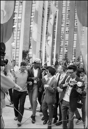 (c) Raymond Depardon / Magnum Photos